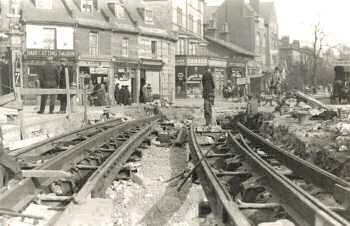 tram-tracks-00563-350