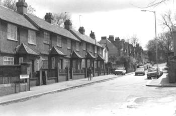 grove-lane-00652-350