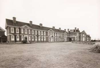 almshouses-00954-350