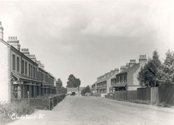 gladstone-road-01914-350